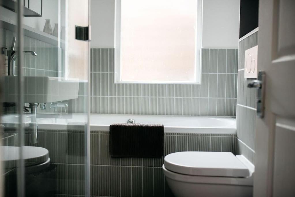 3 Bedroom House In Kew Gardens Richmond  Exteriör bild