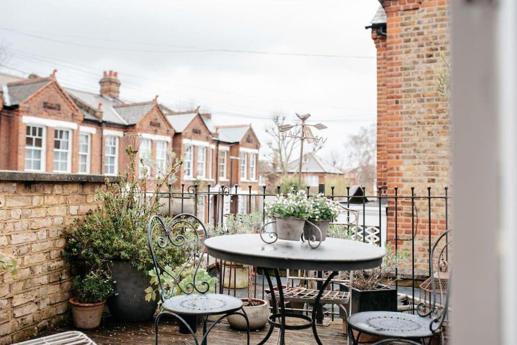 3 Bedroom House In Kew Gardens Richmond  Exteriör bild
