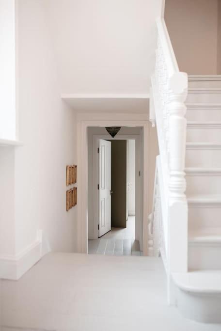 3 Bedroom House In Kew Gardens Richmond  Exteriör bild